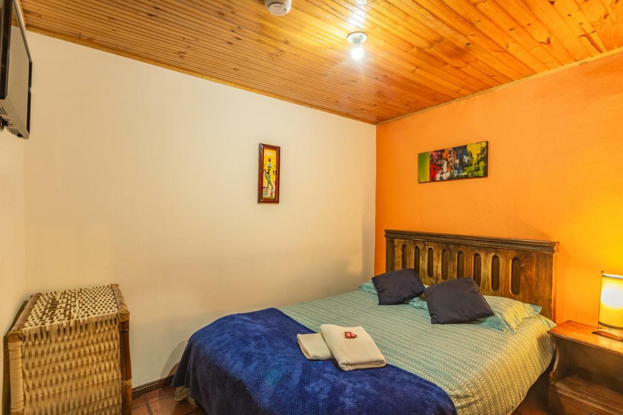 Hostal Sue Candelaria Bogotá Zewnętrze zdjęcie