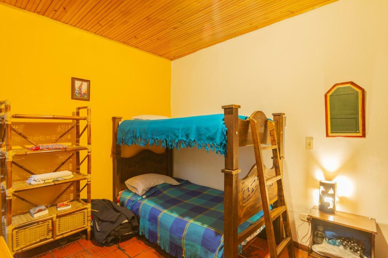 Hostal Sue Candelaria Bogotá Zewnętrze zdjęcie