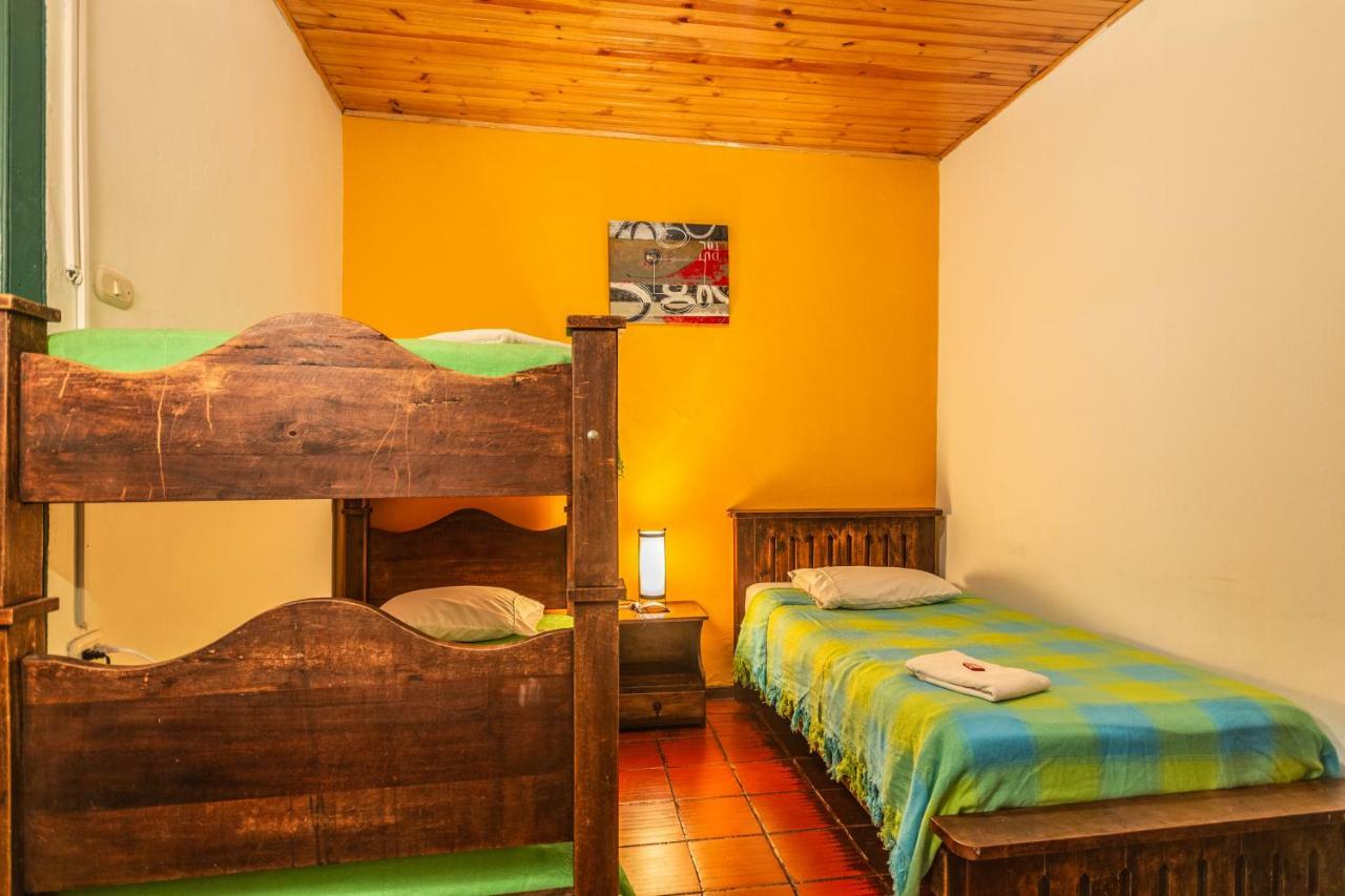 Hostal Sue Candelaria Bogotá Zewnętrze zdjęcie